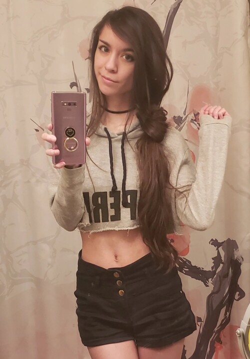 0nyi8hotlkc81.md.jpg