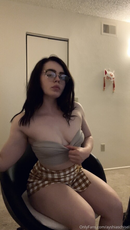 Ayshia Schisel | Elorahdaexplorah Nude Leaked Onlyfans Photo