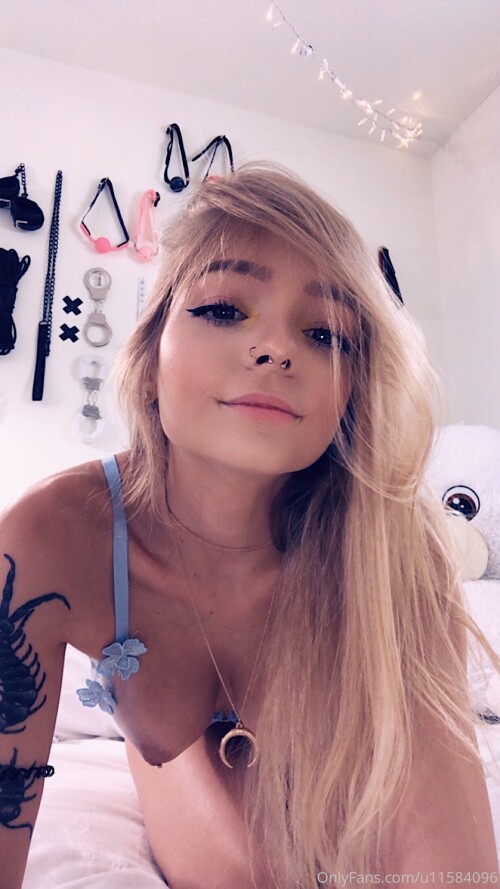 babyfooji / peachtot Nude Leaked Onlyfans Photo
