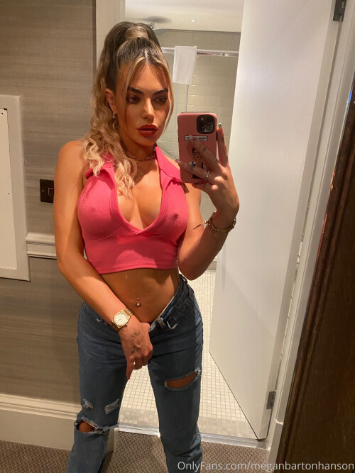 Megan Barton Hanson Nude Leaked Onlyfans Photo
