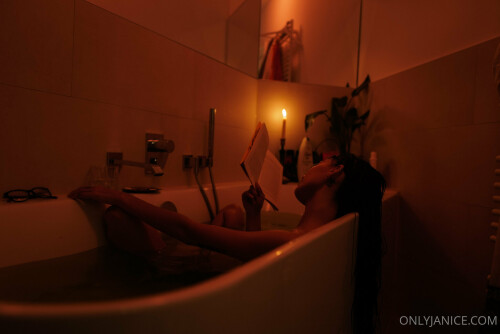 Janice Griffith Nude Leaked Onlyfans Photo