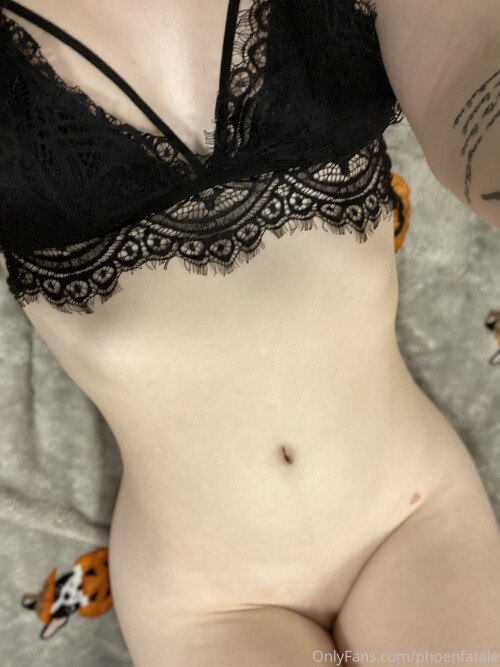 Phoenfatale | Vampiriczlut Nude Leaked Onlyfans Photo Phoenfatale | Vampiriczlut Nude Leaked Onlyfans Photo