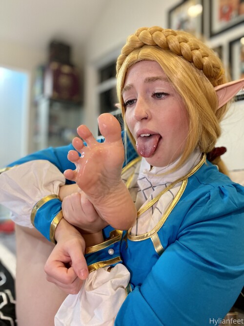 ZeldaHyrule Nude Leaked Onlyfans Photo ZeldaHyrule Nude Leaked Onlyfans Photo