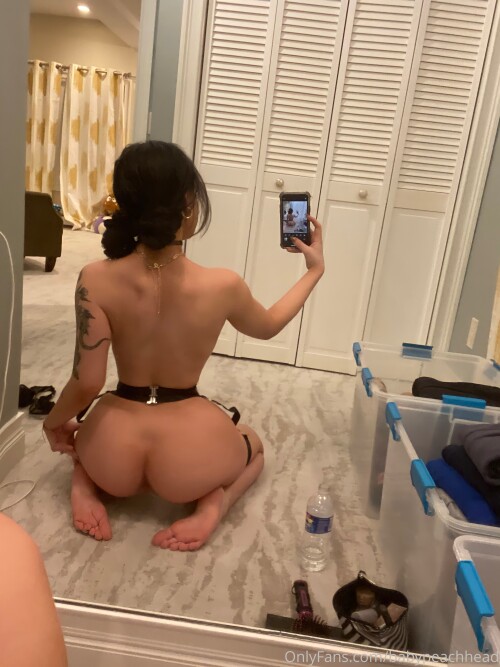 Kat / BabyPeachHead Nude Leaked Onlyfans Photo Kat / BabyPeachHead Nude Leaked Onlyfans Photo