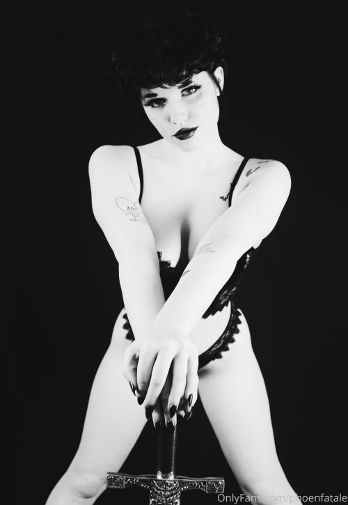 Phoenfatale | Vampiriczlut Nude Leaked Onlyfans Photo Phoenfatale | Vampiriczlut Nude Leaked Onlyfans Photo