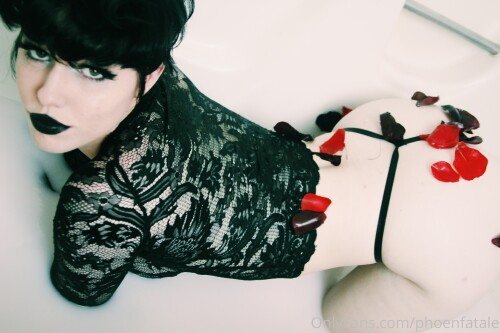 Phoenfatale | Vampiriczlut Nude Leaked Onlyfans Photo Phoenfatale | Vampiriczlut Nude Leaked Onlyfans Photo