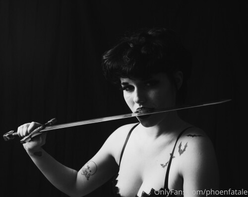 Phoenfatale | Vampiriczlut Nude Leaked Onlyfans Photo Phoenfatale | Vampiriczlut Nude Leaked Onlyfans Photo