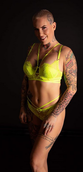 Bec Rawlings Nude Leaked Onlyfans Photo Bec Rawlings Nude Leaked Onlyfans Photo