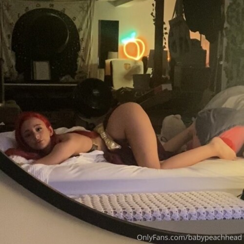 Kat / BabyPeachHead Nude Leaked Onlyfans Photo Kat / BabyPeachHead Nude Leaked Onlyfans Photo