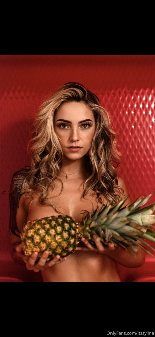 Sylina Ruiz (itssylina) Nude Leaked Onlyfans Photo