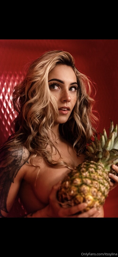 Sylina Ruiz (itssylina) Nude Leaked Onlyfans Photo