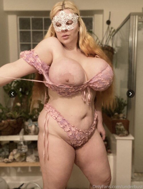 Penny Underbust Nude Leaked Onlyfans Photo Penny Underbust Nude Leaked Onlyfans Photo