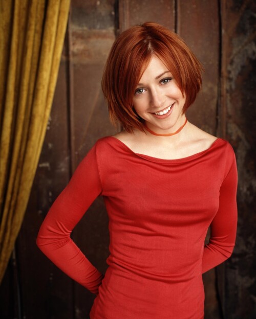 Alyson_Hannigan_16.md.jpg