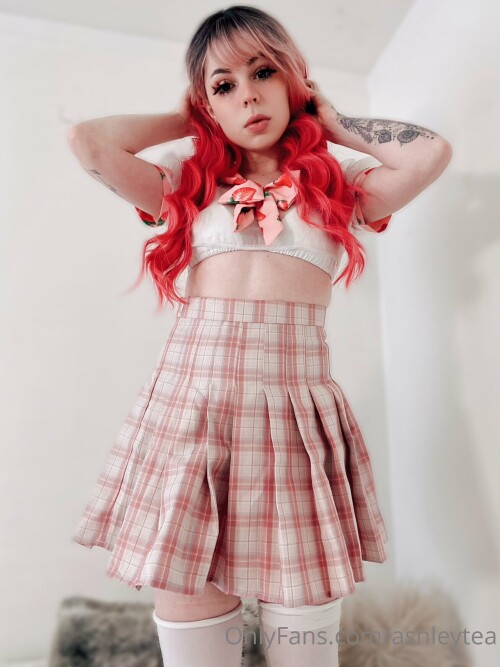 ashleytea / heyashleytea Nude Leaked Onlyfans Photo