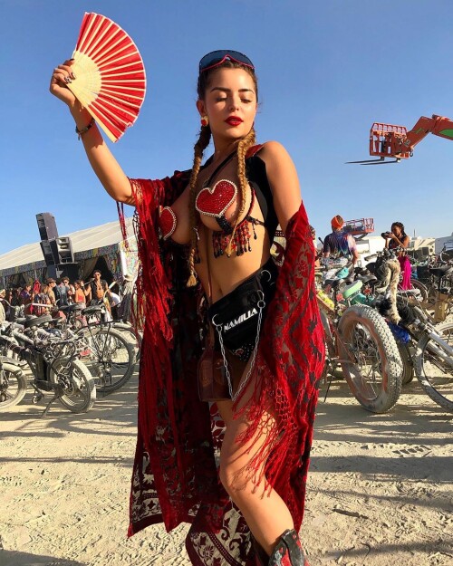 Burning-man-2019-2.jpg