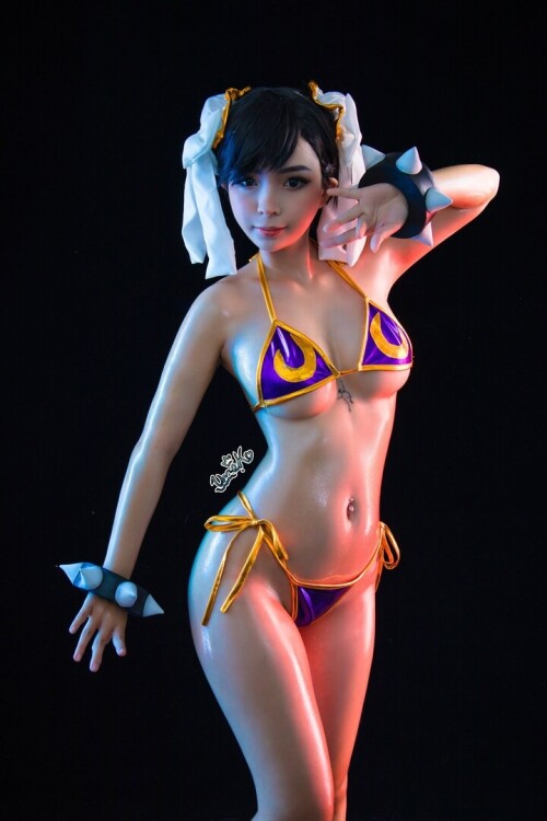Chun-Li-by-Umeko-J1d2f333c36a52811.md.jpg