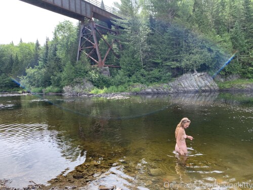 Cold-river-water-on-naked-skin-_0001.jpg