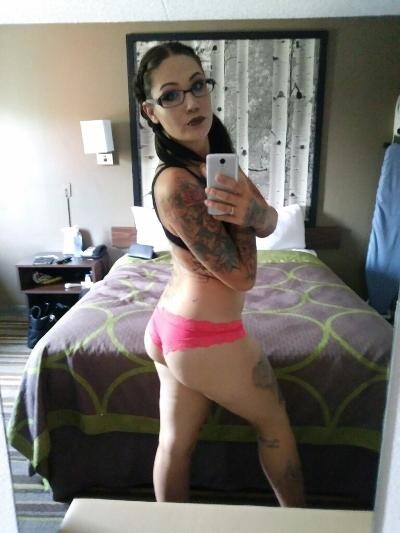 Tattooedqueen_92 Nude Leaked Onlyfans Photo Tattooedqueen_92 Nude Leaked Onlyfans Photo