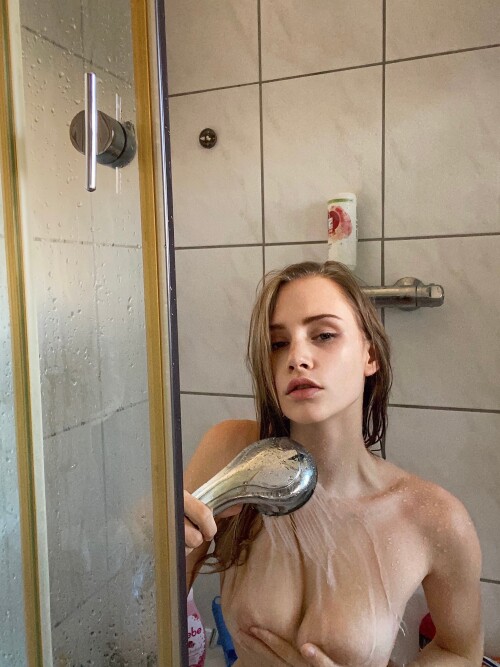 Julia Damro / Juliaa420 Nude Leaked Onlyfans Photo Julia Damro / Juliaa420 Nude Leaked Onlyfans Photo