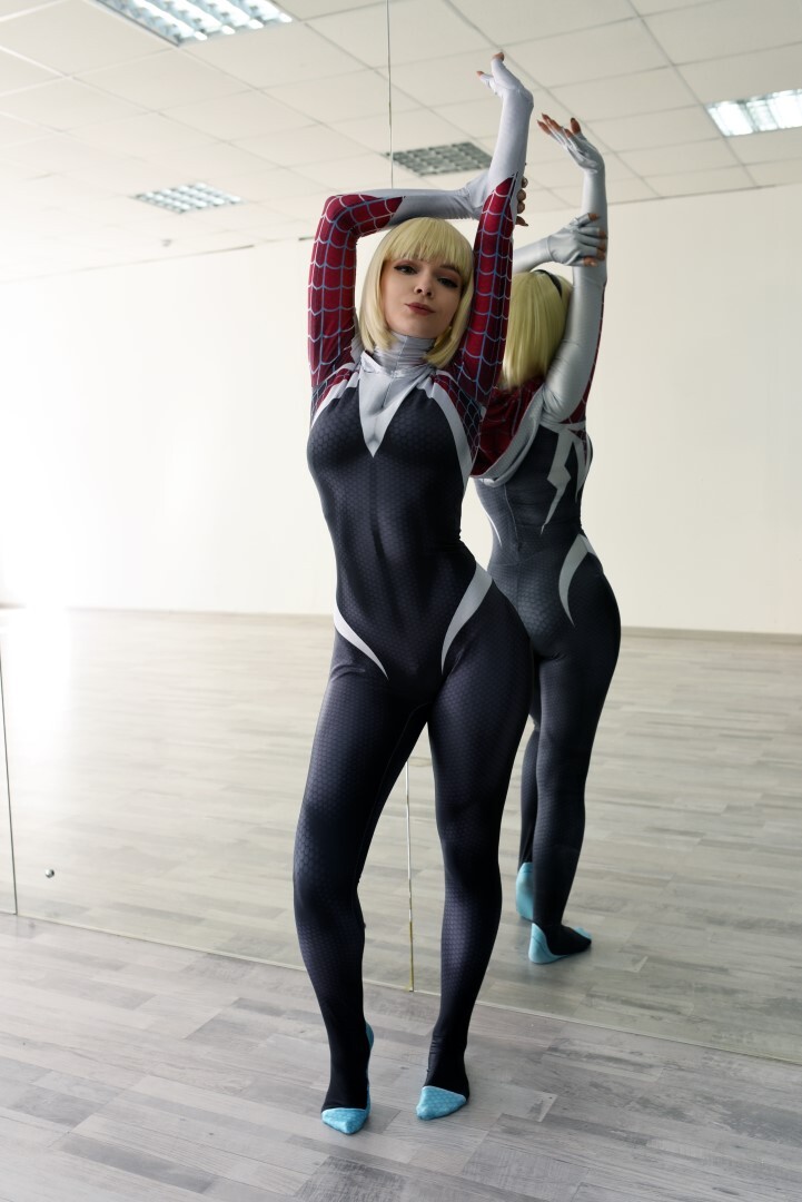 https://simp2.jpg5.su/Evenink-Spider-Gwen-Cosplay-2.jpg