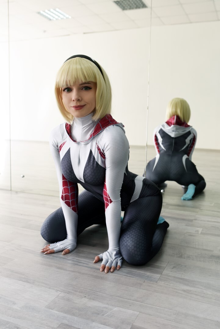 https://simp2.jpg5.su/Evenink-Spider-Gwen-Cosplay-6.jpg