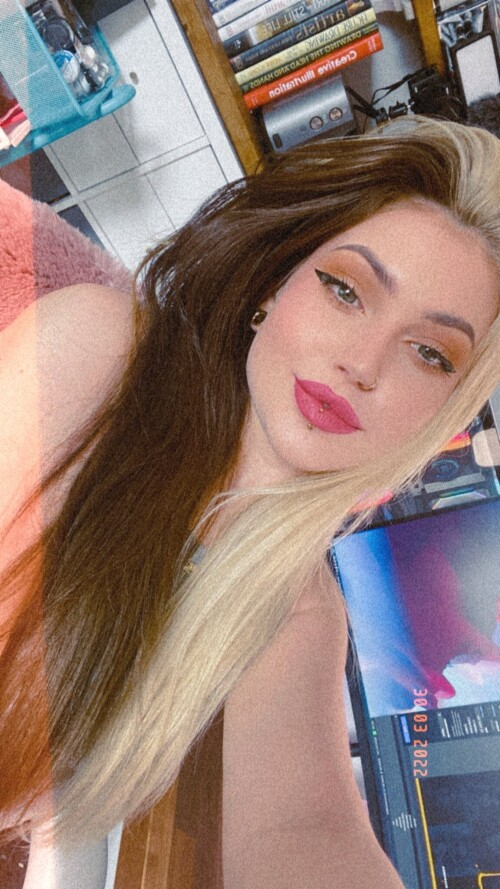 FPG1rlaX0AwMb01.md.jpg