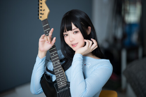 GuitarSister-1.md.jpg