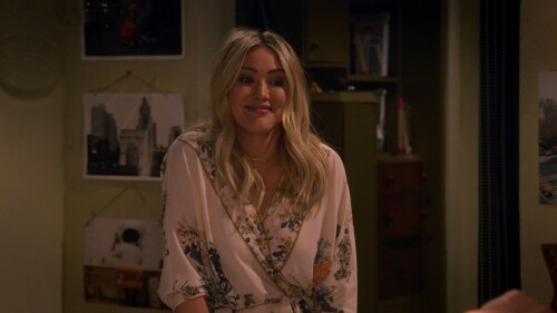 How.I.Met.Your.Father.S01E10.Timing.is.Everything.1080p.HULU.WEB-DL.DDP5.1.H.264-NOSiViD.mkv_snapshot_06.30_2022.03.15_11.57.52.md.jpg