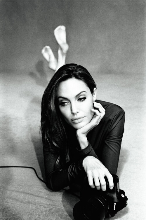 KUGELSCHREIBER-Angelina_Jolie-Alexei_Hay-Marie_Claire-6.md.jpg