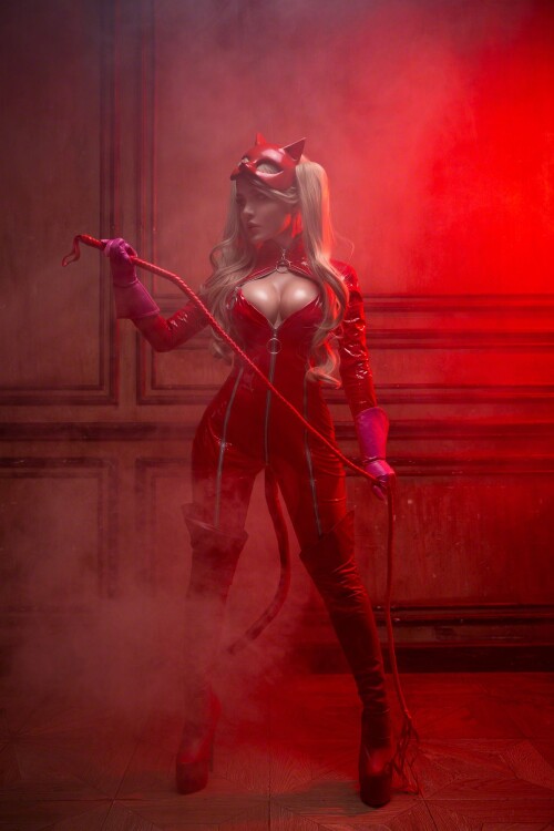 Kalinka-Fox---Ann-Takamaki-16.jpg