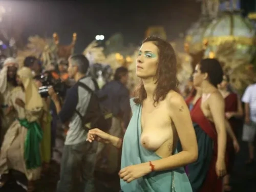 Mulheres-peladas-no-carnaval-37.webp
