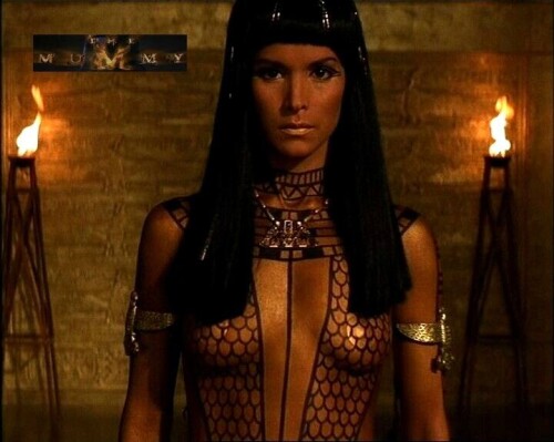 Patricia-Velasquez-the_mummy0011.jpg