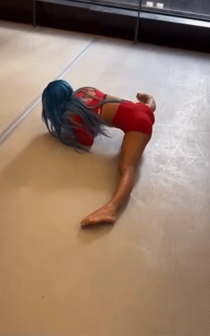 RDT_20220325_1354568688936858776020687.gif