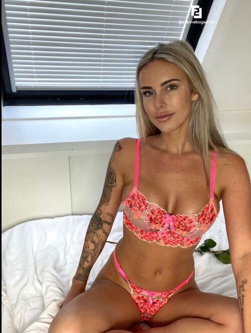 Sebine Bogaards / sebinebogaards Nude Leaked Onlyfans Photo Sebine Bogaards / sebinebogaards Nude Leaked Onlyfans Photo