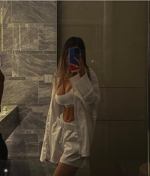 Screenshot_20220318-221821_Instagram.md.jpg