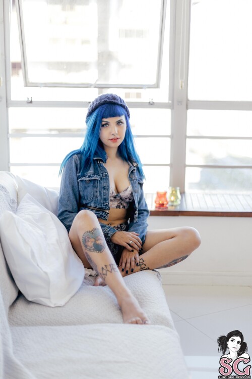 SuicideGirls-Fla---Blue-Vibes-01.jpg