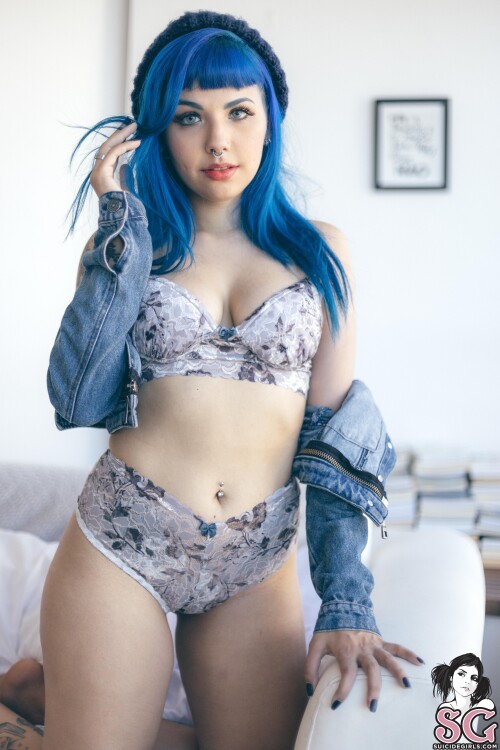SuicideGirls-Fla---Blue-Vibes-08.jpg