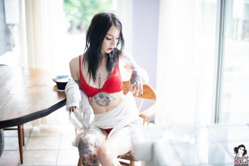 SuicideGirls-Ivory---Caught-The-Light-05.jpg