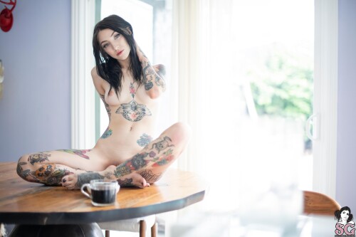 SuicideGirls-Ivory---Caught-The-Light-55.jpg