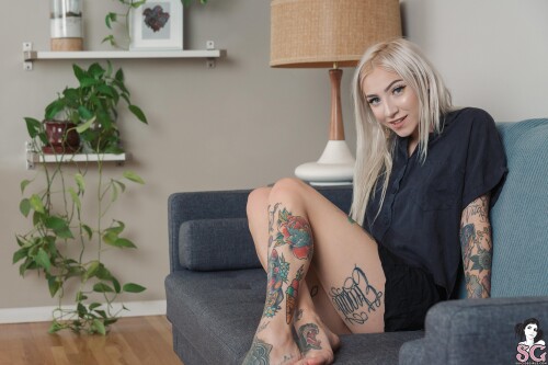 SuicideGirls-Ivory---My-Time-01.jpg