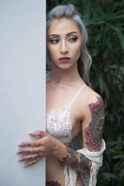 SuicideGirls-Ivory---White-Pony-05.jpg