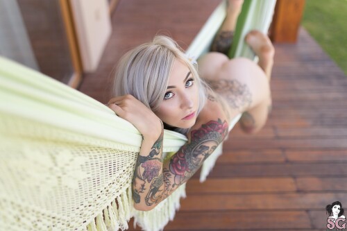 SuicideGirls-Ivory--Hangin-Around-29.jpg