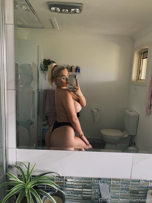 TiannaAnn-OnlyFans-139.md.jpg