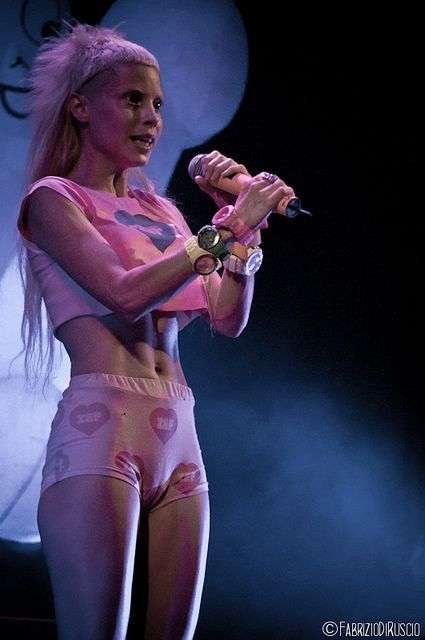 Yolandi-Visser-Naked-22.jpg