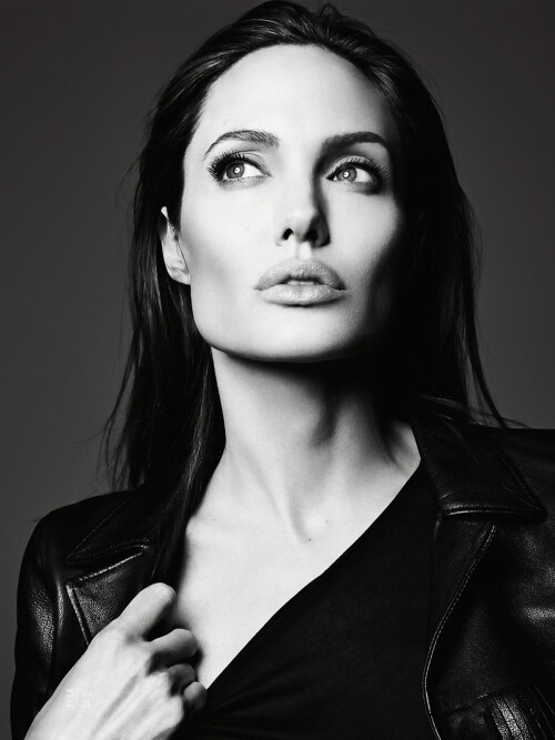 angelina-jolie-9.md.jpg