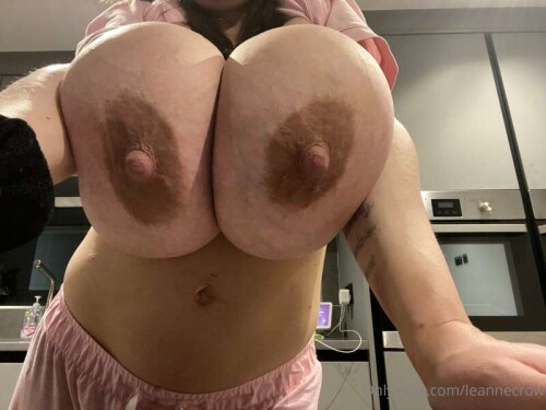 Leanne Crow / LeanneCrow Nude Leaked Onlyfans Photo