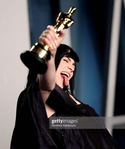 billieeilishtours_277326855_709728230040758_29280842607221670_n.md.jpg