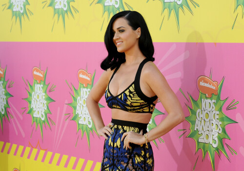 celebrity-paradise.com-The-Elder-Katy-Perry-_55_.md.jpg