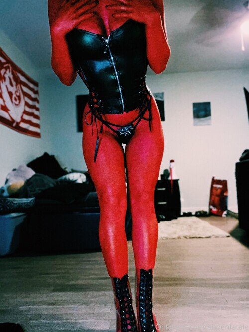 Phoenfatale | Vampiriczlut Nude Leaked Onlyfans Photo Phoenfatale | Vampiriczlut Nude Leaked Onlyfans Photo