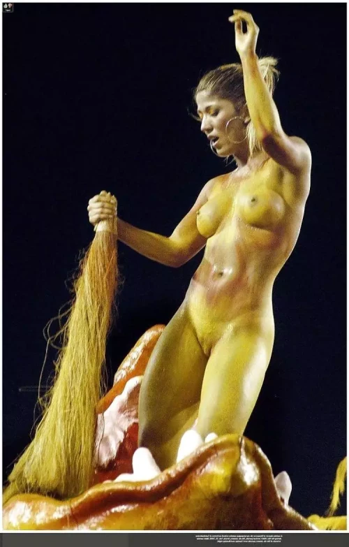 famosas-nuas-no-carnaval-12.webp